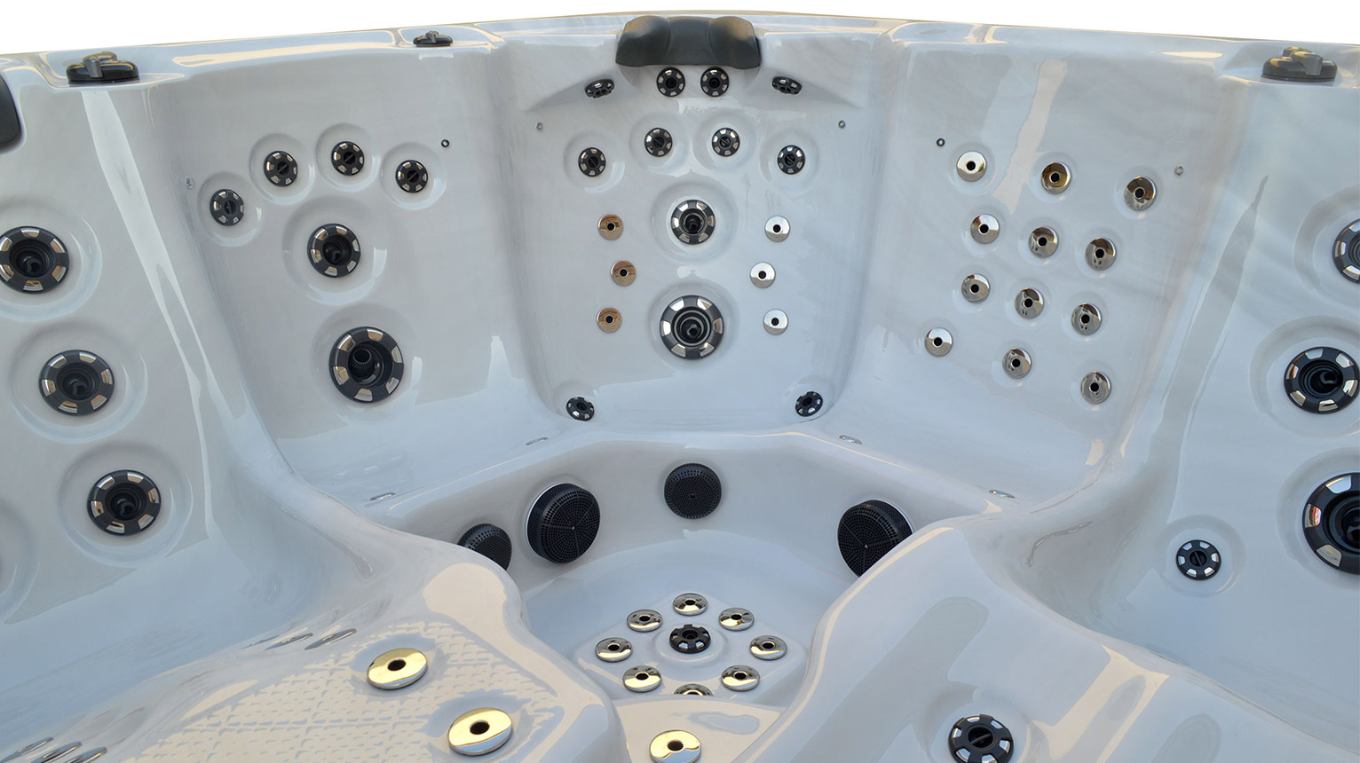 h2o-piscine-spa-emeraude-3-1532x860